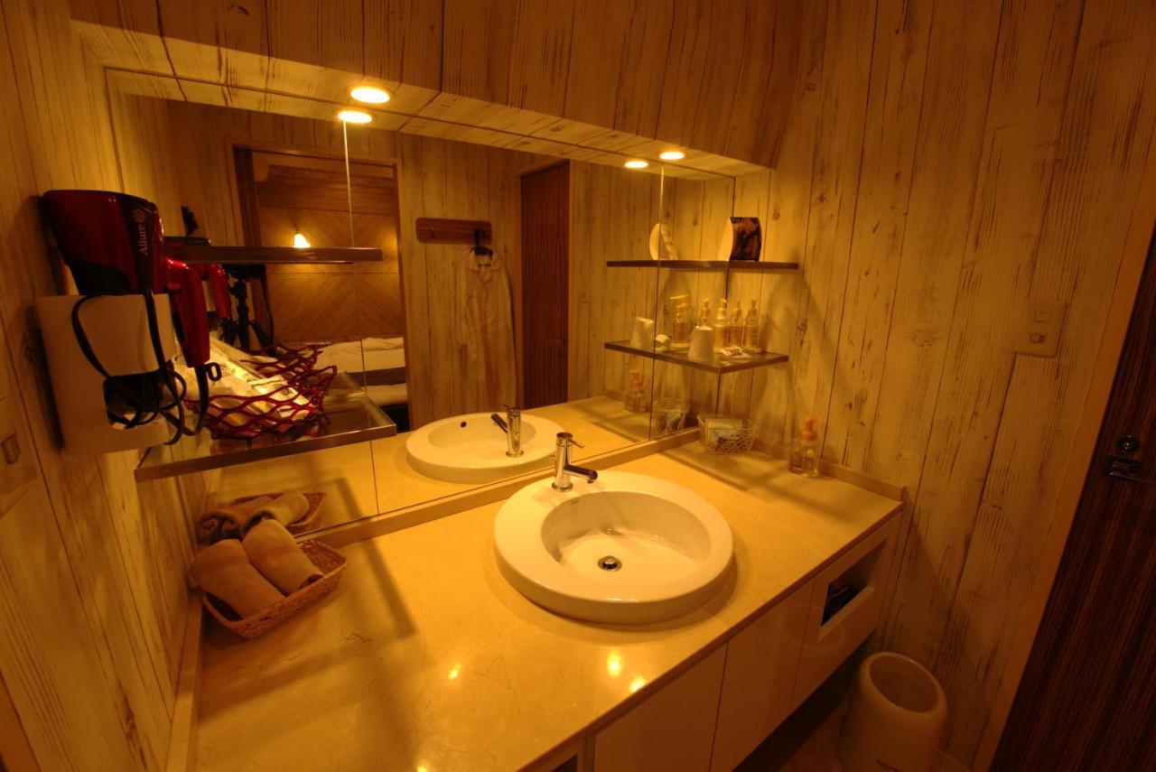 נגויה Hotel Allure (Adults Only) מראה חיצוני תמונה